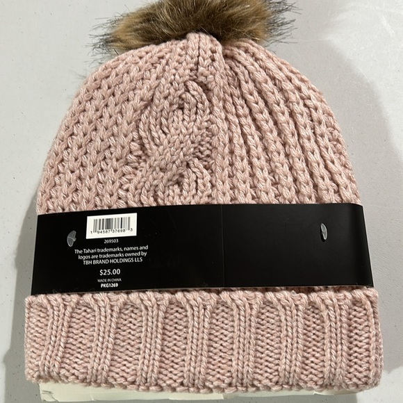 Beanie mitten set. - Picture 6 of 6